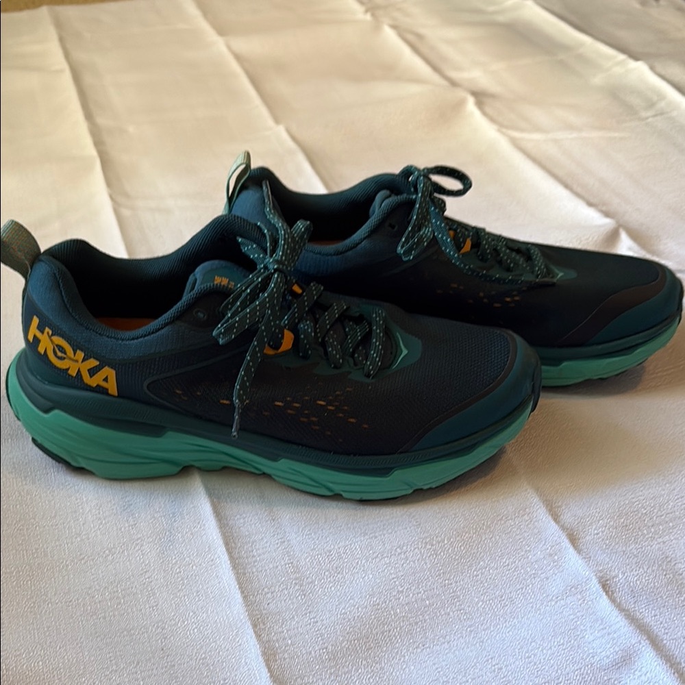 Hoka Challenger ATR6 - Teal and Yellow